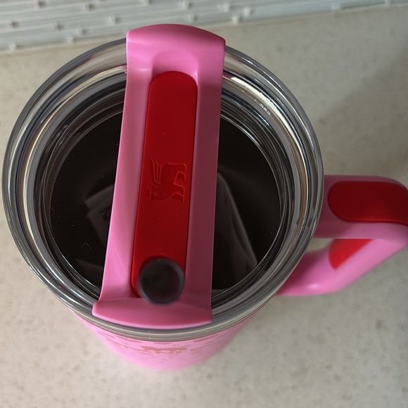 Stanley 2025 Valentines Limited Edition Sweet Hearts 40 oz Tumbler. NWT. - Picture 5 of 7